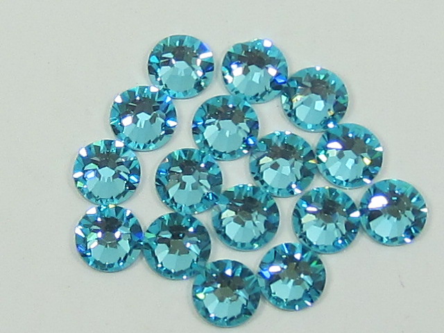 72 pcs. 20ss LIGHT TURQUOISE STAR BRIGHT FLATBACK PRECIOSA Rhinestones